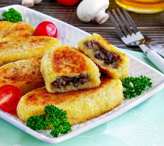 Зразы картофельные, фаршированные грибами 1 шт.